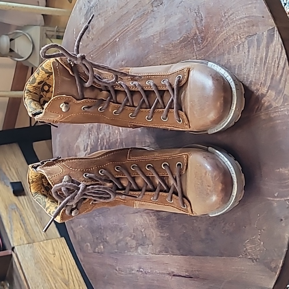 Fly London leather Heeled Lace Up Boots - Picture 2 of 6